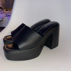 NEW CALL IT SPRING Palomaa Heeled mule sandals - Block heel size 8W